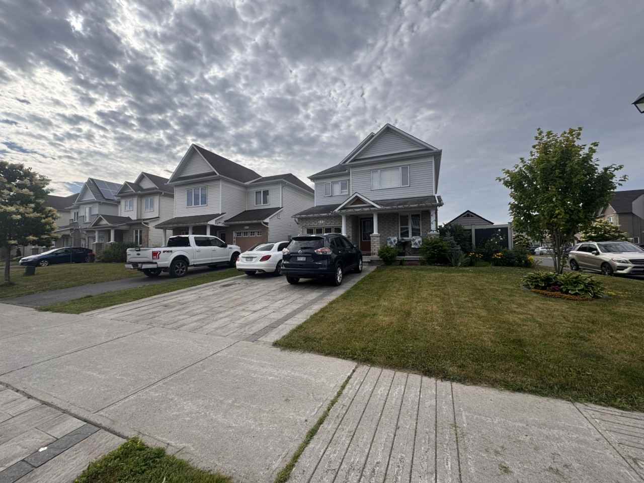 449 Harvest Valley Ave - Photo 2 of 17