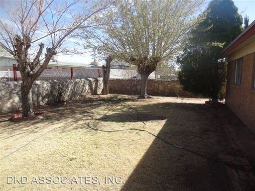 10137 Dunbarton Dr - Photo 3 of 25