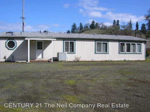 18096 Dixonville Rd - Photo 3 of 14