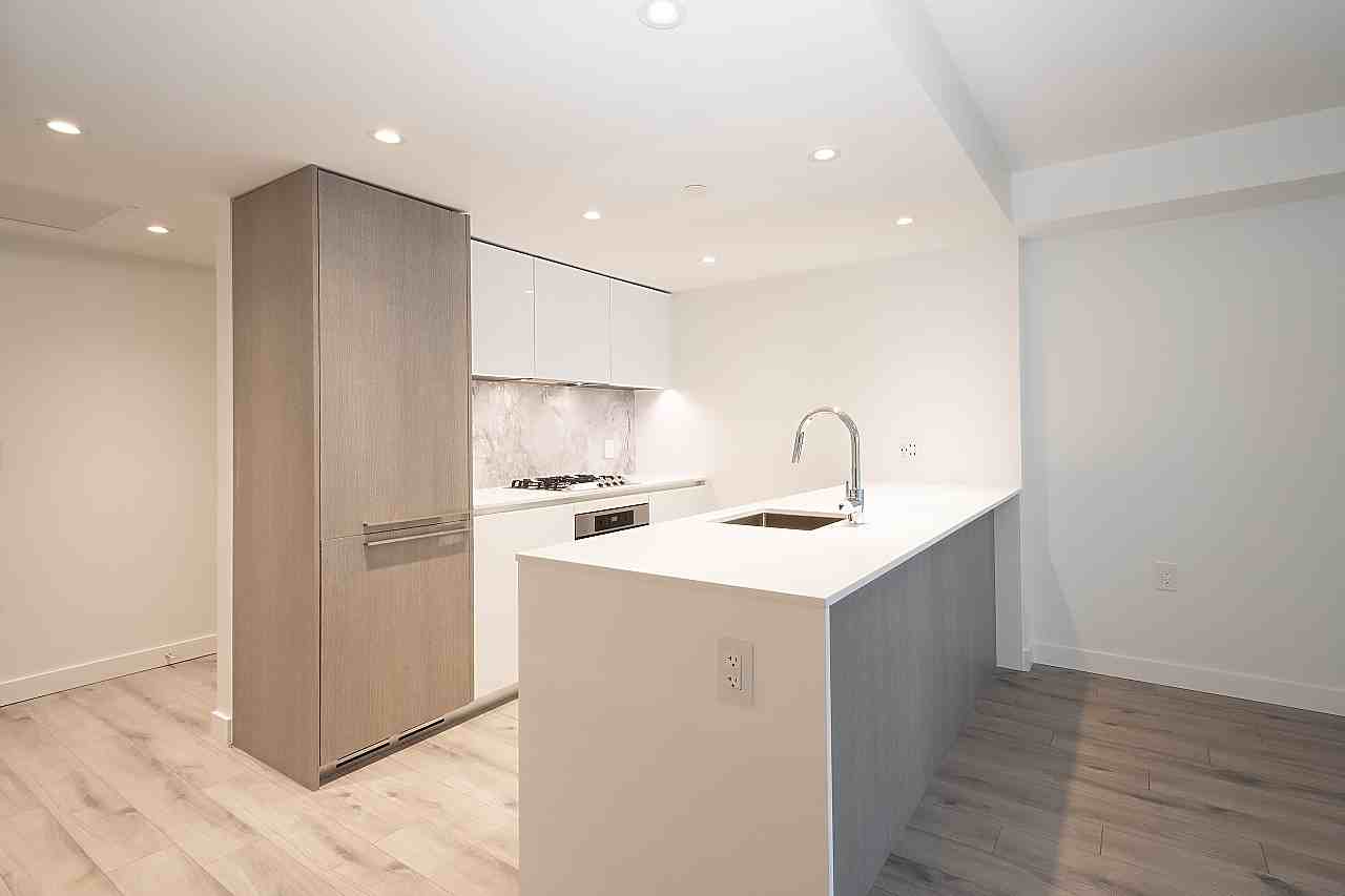 1107 Richards Street - Photo 2