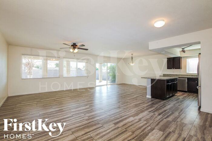 2013 W Wood Dr - Photo 3 of 11