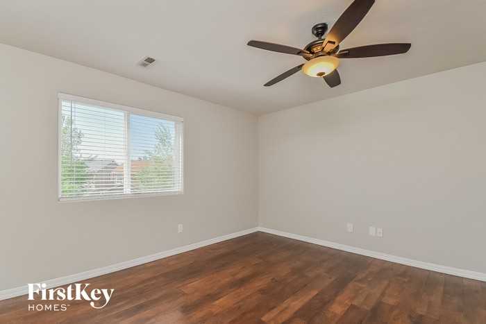 11885 Wildwood Ridge Dr - Photo 2 of 15