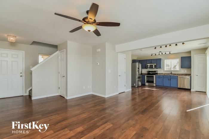 11885 Wildwood Ridge Dr - Photo 3 of 15