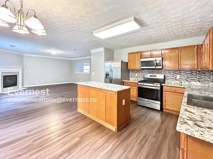 520 Kensington Park Dr - Photo 3 of 29