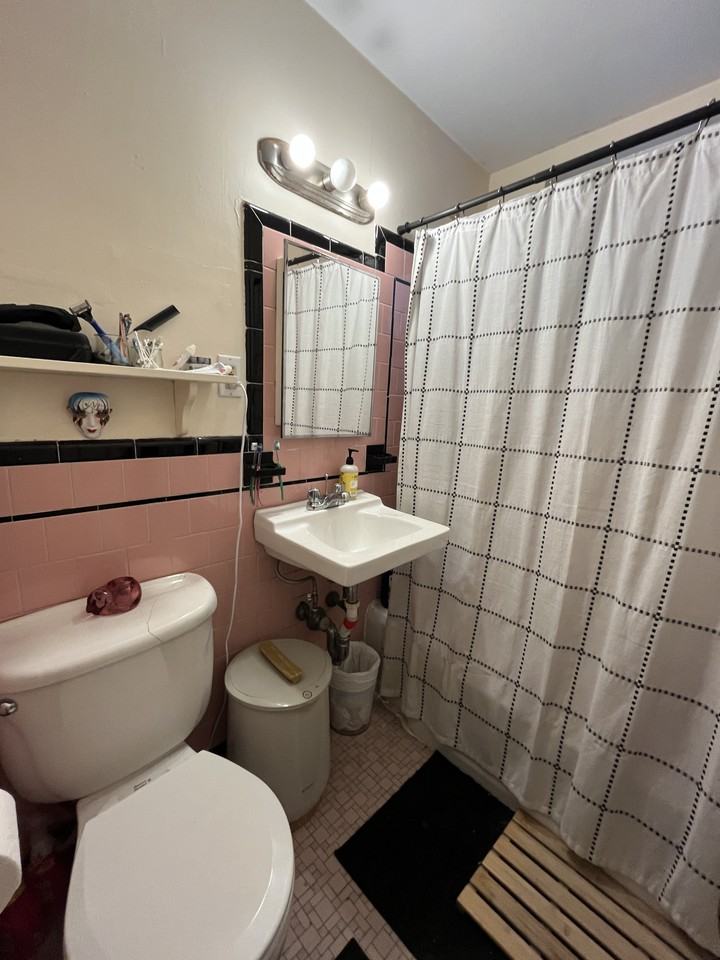 1555 Beacon St #1 - Photo 7 of 30