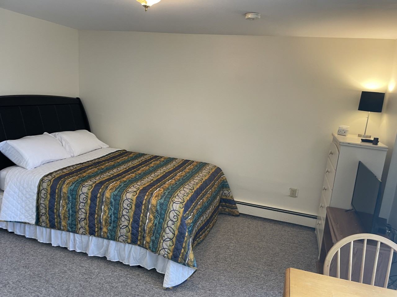 834 State St #9 - Photo 4 of 9