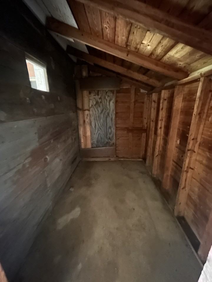 406 W Main St - Photo 2 of 7