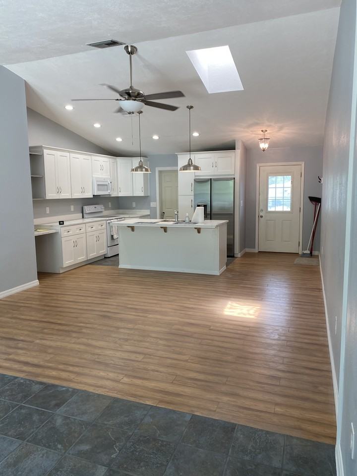 3515 E Theresa Ln #B - Photo 3 of 20