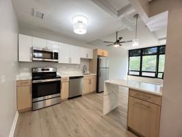 featured image of 913 N Main St