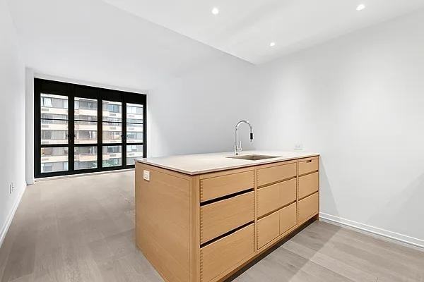 W 96th St #5B - Photo 4 of 20