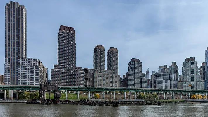 Riverside Blvd #28D - Photo 2 of 20