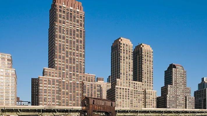 Riverside Blvd #16P - Photo 5 of 20