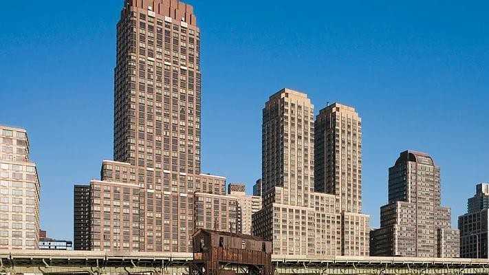 Riverside Blvd #16S - Photo 5 of 20