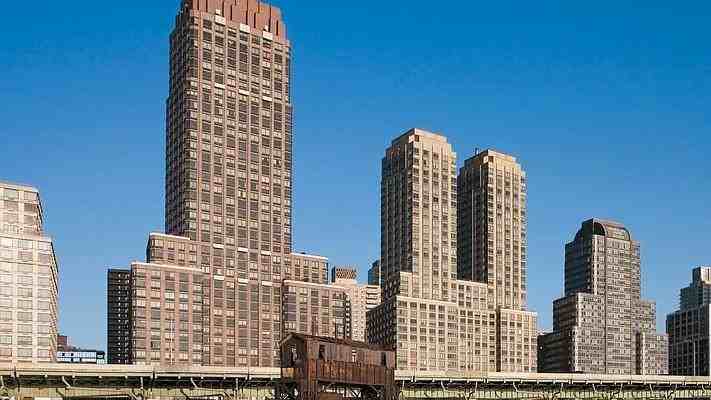 Riverside Blvd #17V - Photo 5 of 20