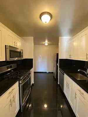 E 86th St #6CW - Photo 2 of 20