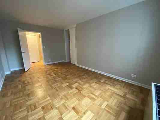 E 86th St #6CW - Photo 3 of 20