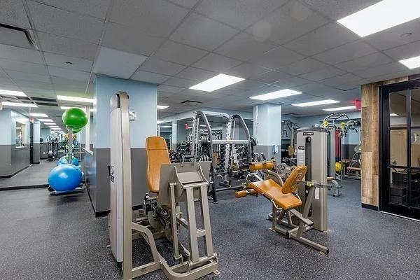 E 86th St #6CW - Photo 6 of 20