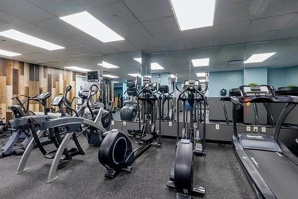 E 86th St #6CW - Photo 7 of 20