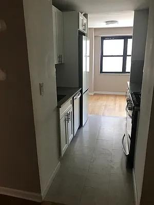 E 86th St #4RW - Photo 2 of 20