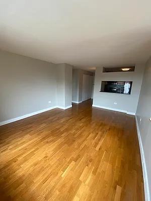 W 89th St #016N - Photo 3 of 20