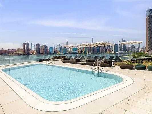 Eagle St #2-1022 - Photo 3 of 20