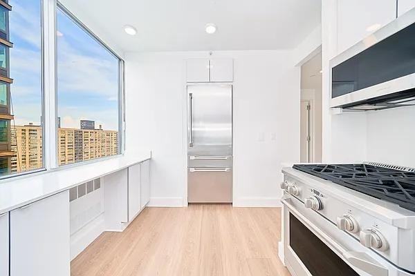 Riverside Blvd #PH1C - Photo 3 of 20