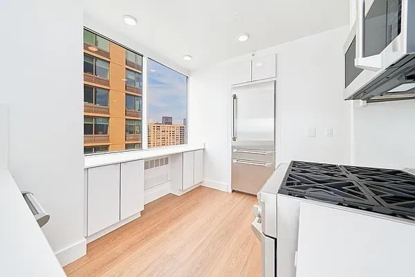 Riverside Blvd #PH1C - Photo 6 of 20