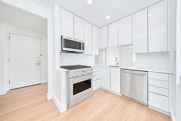 Riverside Blvd #PH1C - Photo 7 of 20