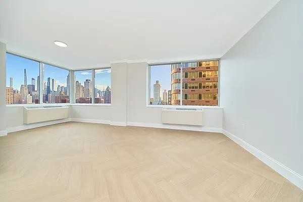 Riverside Blvd #25E - Photo 2 of 20