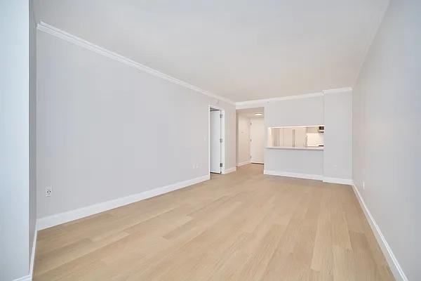 Riverside Blvd #17C - Photo 3 of 20