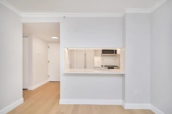 Riverside Blvd #17C - Photo 4 of 20