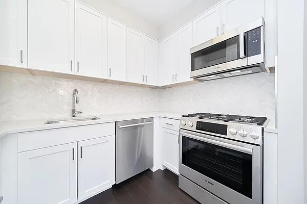 Riverside Blvd #18K - Photo 6 of 11