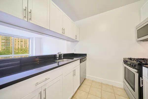 Riverside Blvd #310 - Photo 5 of 11