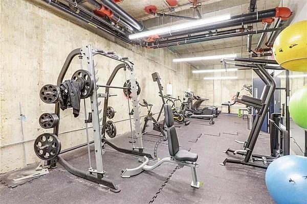 Kent Ave #608 - Photo 6 of 20