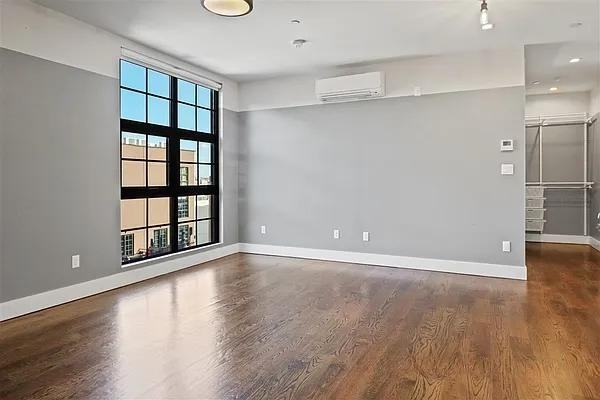 Kent Ave #601 - Photo 2 of 20