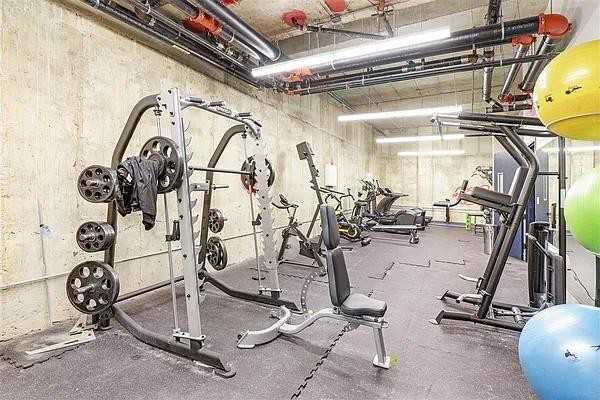 Kent Ave #601 - Photo 6 of 20