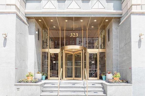 W 96th St #PH12 - Photo 2 of 11