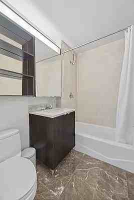 E 96th St #27J - Photo 5 of 20