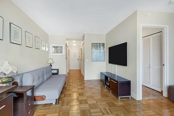 E 96th St #25K - Photo 3 of 16