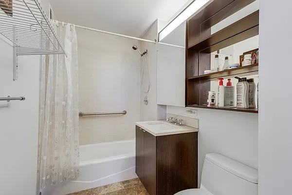 E 96th St #25K - Photo 5 of 16