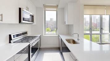 featured image of Amsterdam Ave #07B