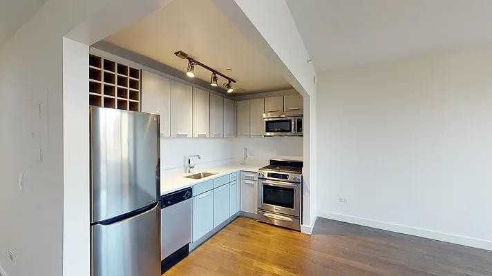 Amsterdam Ave #14F - Photo 7 of 13