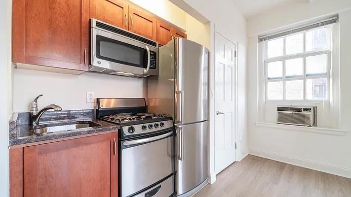 W 86th St #11E - Photo 7 of 20