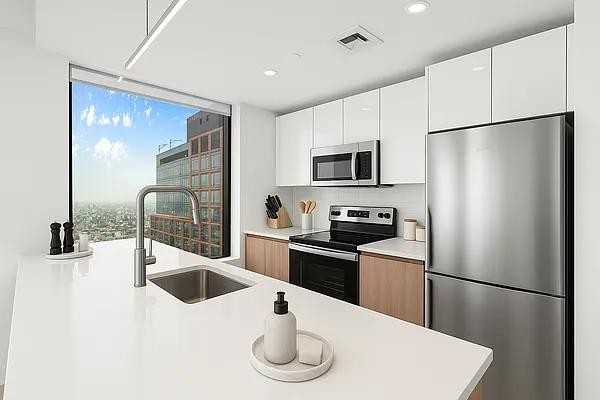 Commercial St #2908N - Photo 5 of 15