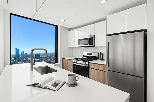 Commercial St #3201N - Photo 3 of 15