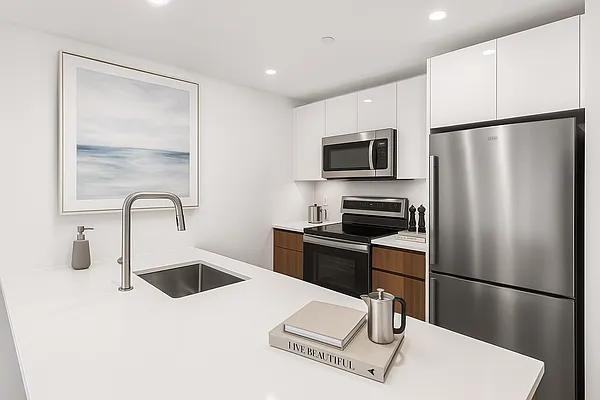 Commercial St #3302N - Photo 3 of 13