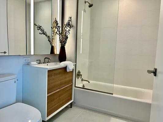 Commercial St #29H - Photo 7 of 14