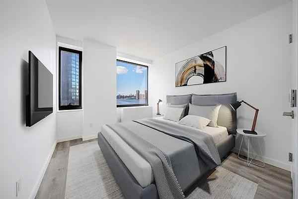 Commercial St #19G - Photo 6 of 20