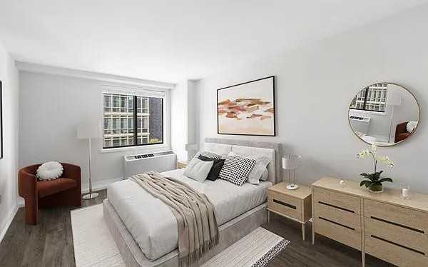 E 91st St #1202 - Photo 2 of 20