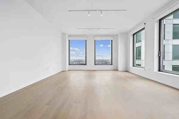 S 4th St #33C - Photo 5 of 18